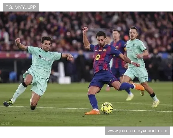 巴萨莱万脚底轻点间接助攻费兰破门：一场细节之美的软文解码